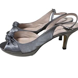 Caparros Elegant Silver Slingback Heels faux silk with embellishment sz 10